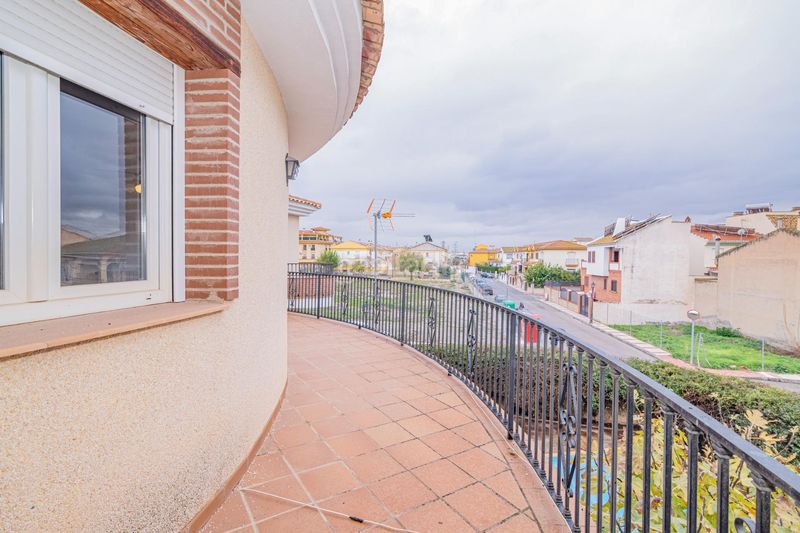 Foto b85135ce-7df8-4909-bf5e-b9d264b64b58. Xalet amb aparcament piscina a Atarfe