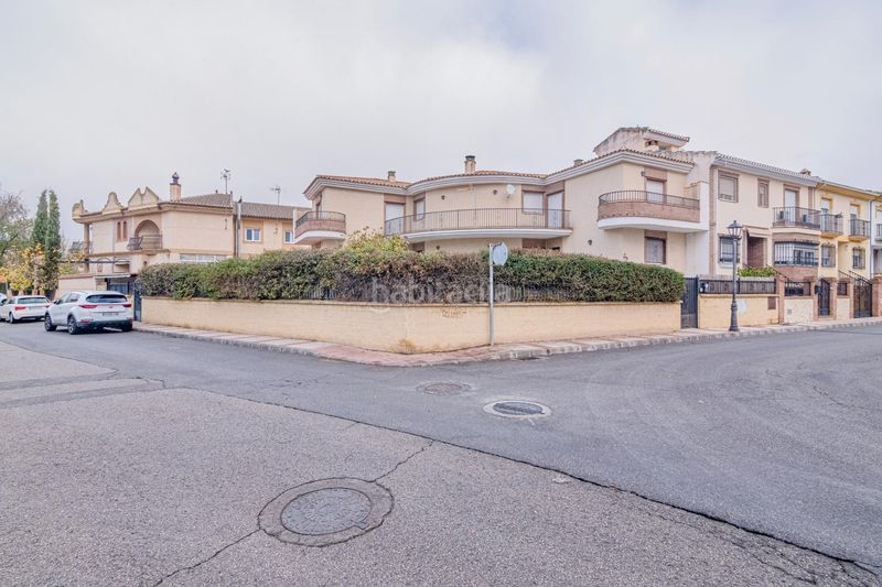 Foto bf11e54e-f614-421c-b1ff-463d58303bdc. Xalet amb aparcament piscina a Atarfe