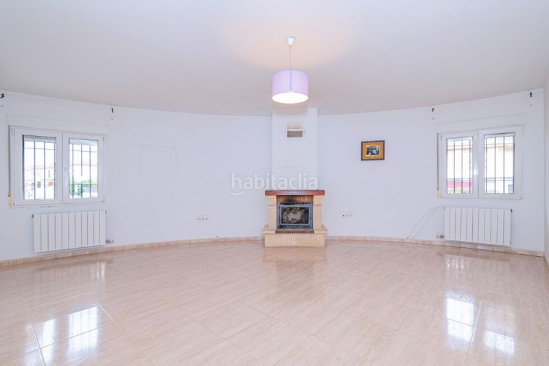 Foto e54f4a32-a74c-4545-a186-341cafea0a7e. Xalet amb aparcament piscina a Atarfe