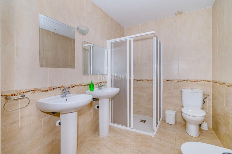 Foto fe71242d-3c04-4c3a-a5a3-72365b32a447. Xalet amb aparcament piscina a Atarfe