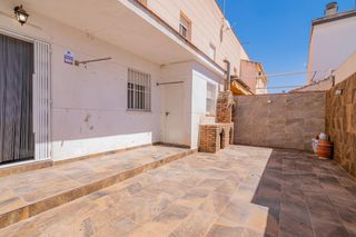 Casa adossada a Cúllar Vega. Magnifica casa a la venta en cullar vega