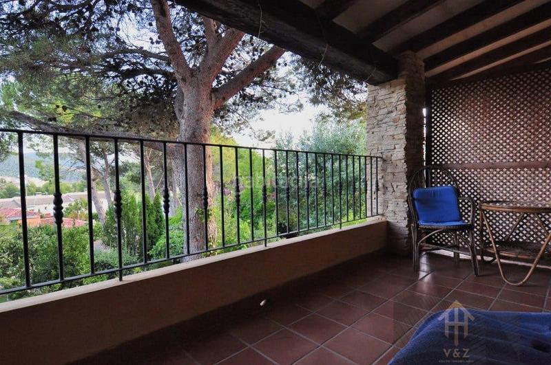 Foto cdffb037-3539-44d5-b041-82a989ee6d5b. Edifici amb piscina a Xixona