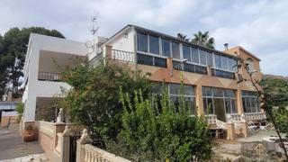 Chalet en Campo Alto-Club de Campo. Eldachalet
