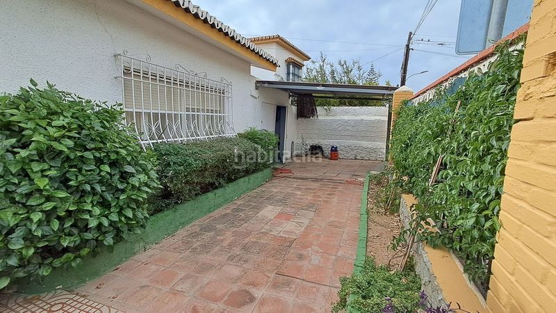 Foto 6ab7913b-c157-4d7b-bbf3-30b37b58d6d6. Chalet en El Pinillo Torremolinos