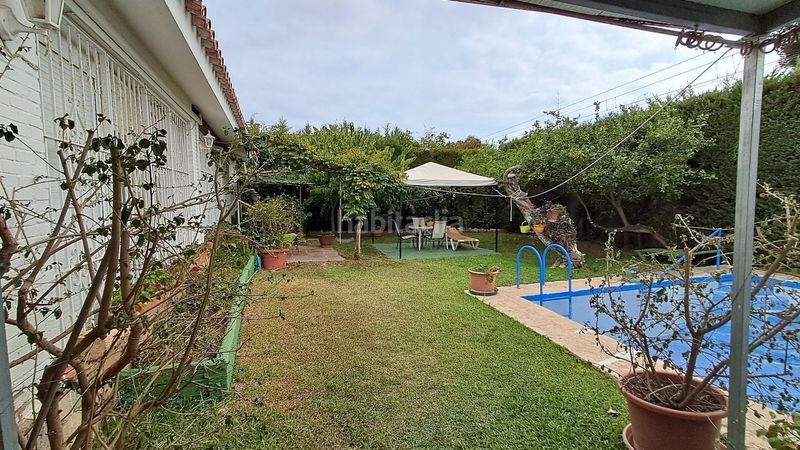 Foto acb05da3-6c09-40de-a00c-a50c25157976. Chalet en El Pinillo Torremolinos