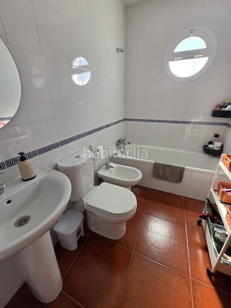 Foto a89fcd75-3a85-454c-bd42-fb7da48af949. Casa adossada a calle séneca 6 a Campillos