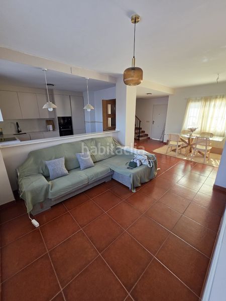 Foto ab3a0b4e-7f45-4b72-b14c-820ae0ca6157. Casa adossada a calle séneca 6 a Campillos