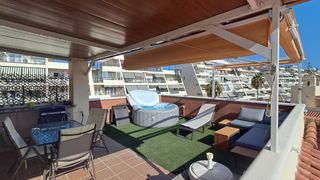 Dúplex  Calle ancla 6. Se vende atico duplex en torrequebrada con increibles vistas al