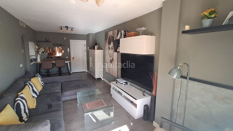 Foto 6f41c3fa-2381-4c8b-97b8-b24b065989e9. Dúplex a calle ancla 6 a Zona Centro Comercial Torrequebrada Benalmádena