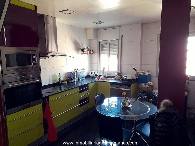 Foto 92eb61e7-0f4d-40a4-a9d6-c8242ecf1e75. Duplex avec chauffage parking dans Estruch-Eixample Prat de Llobregat (El)