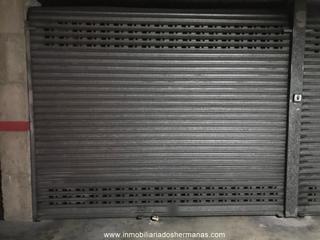 Aparcament cotxe a Estruch-Eixample. Plazas de parking en el estruch