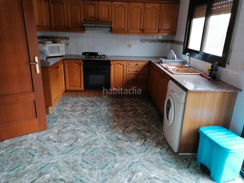 Foto 3ff6f218-bdf2-4da3-9645-1f73c04a8fec. Casa pareada casa junto once de septiembre en Estruch-Eixample Prat de Llobregat (El)