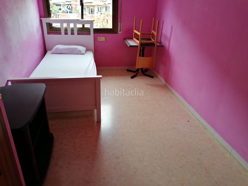 Foto b1181589-f480-49d8-aeaa-e8723db469c4. Casa pareada casa junto once de septiembre en Estruch-Eixample Prat de Llobregat (El)