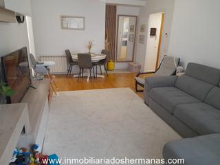 Appartement à Begues. Piso con parking y trastero