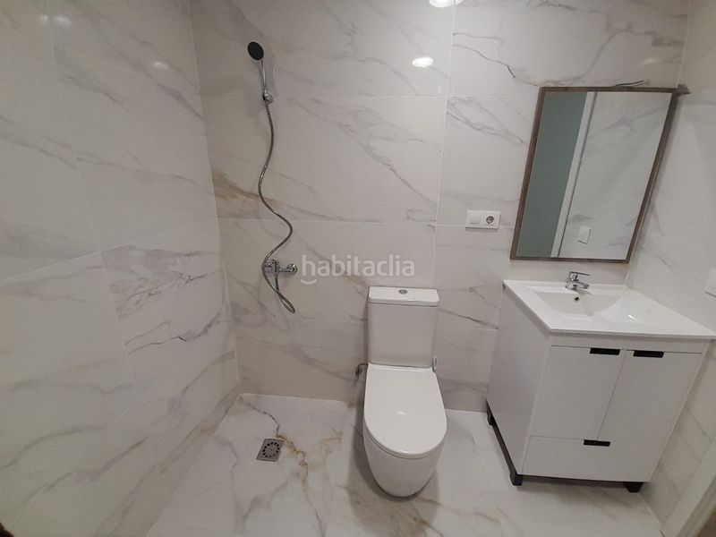 Foto 326f2238-2db8-4110-a6e4-3165614c1442. Local comercial a Estruch-Eixample Prat de Llobregat (El)
