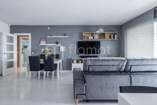 Dachwohnung in Montgat. Ático de 4 dormitorios con vistas a mar