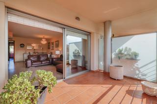 Piso en Ocata. Piso con terraza y zona comunitaria en la mejor zona de ocata