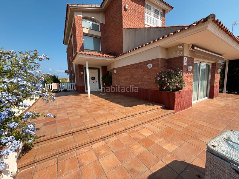 Foto 14a26df2-b37d-47cf-92f0-2edac729dd1f. Xalet amb xemeneia calefacció aparcament piscina a Masnou (El)