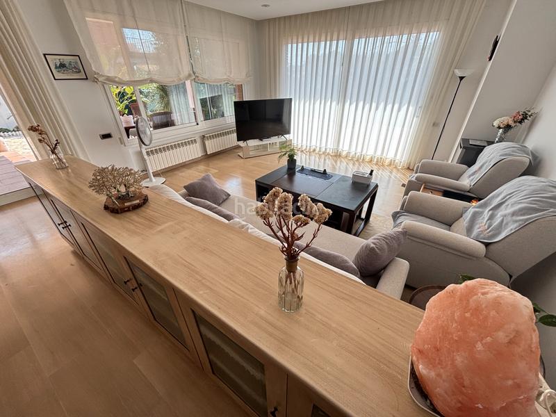 Foto 2bd73ab8-9501-4af7-9986-baa4d903e039. Xalet amb xemeneia calefacció aparcament piscina a Masnou (El)