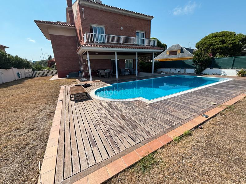 Foto 56ab2a1b-c978-490b-b73b-d65b6760ad40. Xalet amb xemeneia calefacció aparcament piscina a Masnou (El)