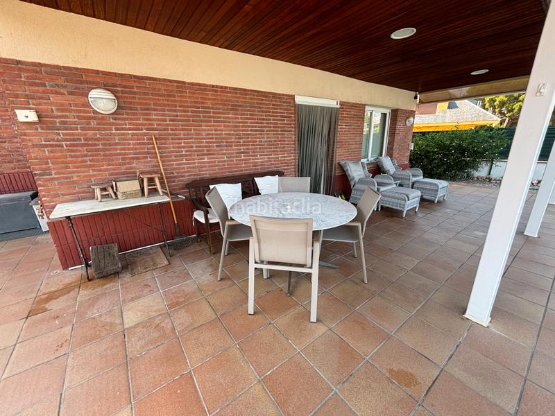 Foto 87959f2d-bc21-4013-9d09-6bc33c9c9f1a. Xalet amb xemeneia calefacció aparcament piscina a Masnou (El)