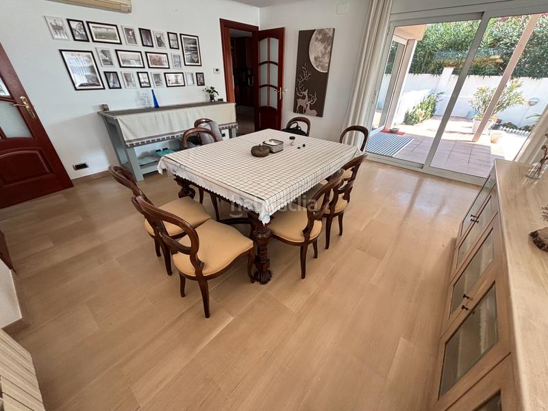 Foto a9739bb3-8c2d-4582-8b1f-f0f6e0cbec62. Xalet amb xemeneia calefacció aparcament piscina a Masnou (El)