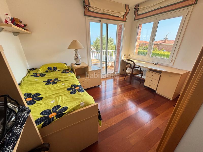 Foto da87417c-78d8-4f53-bc19-4dece462f162. Xalet amb xemeneia calefacció aparcament piscina a Masnou (El)