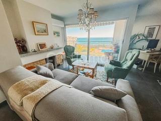 Pis a Cabrera de Mar. Este inmueble ofrece el privilegio de estar en el salón y sentir