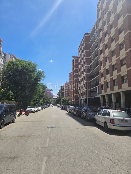 Foto 2dbd95bf-0b2d-44ce-a892-c5d3de06d0d0. Pis amb aparcament a Los Remedios Sevilla