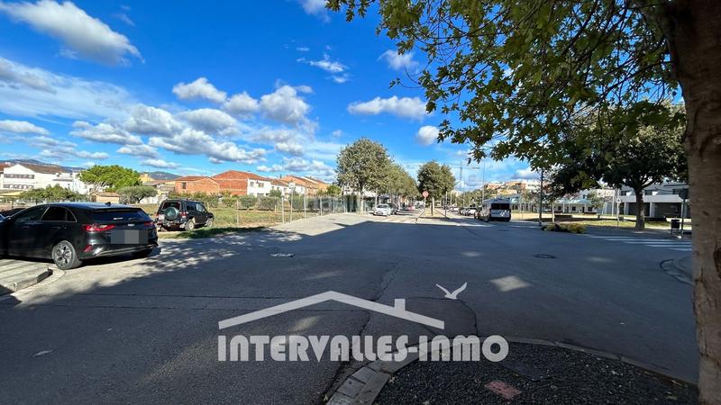 Foto 7d81d4c6-4260-4641-abdc-8da29f2e964e. Local commercial dans Palau-solità i Plegamans