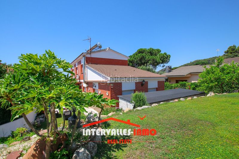 Foto 2c3d5186-80c9-4030-82ee-c066d2bfc365. House with heating parking pool in Bigues i Riells del Fai