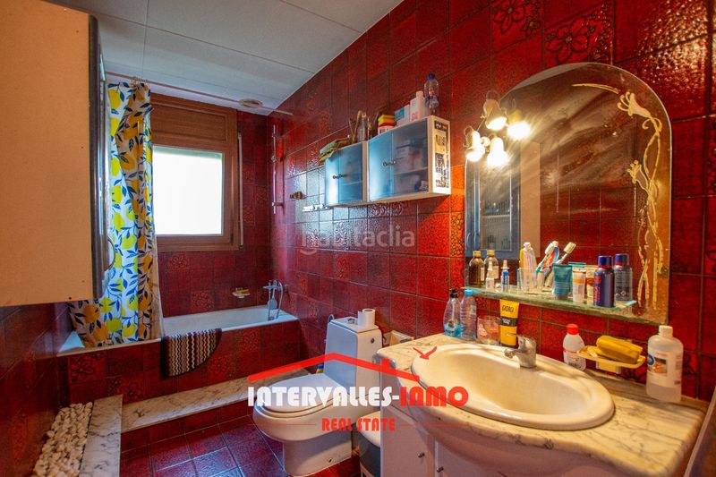 Foto eadde90b-5b62-4d2b-a8a1-d433adfb686b. House with heating pool in Palau-solità i Plegamans