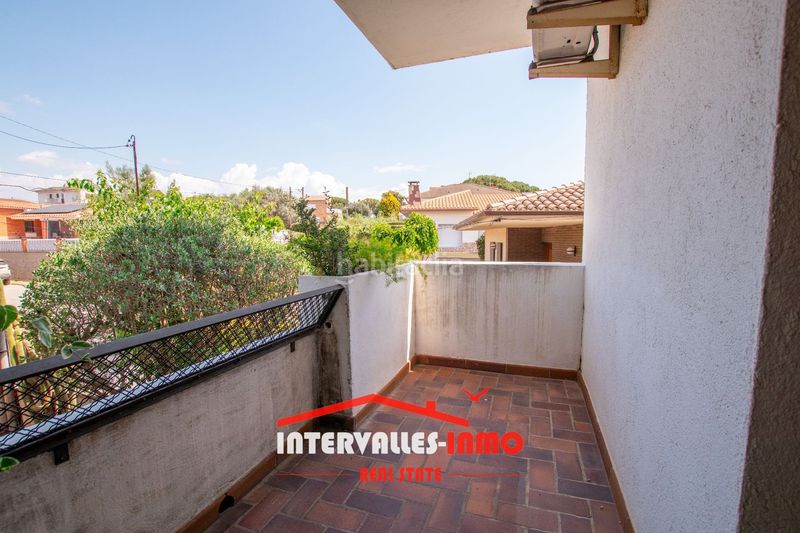 Foto fa4e8ec1-6a7e-4a65-a153-b8da3867a1a0. House with heating pool in Palau-solità i Plegamans