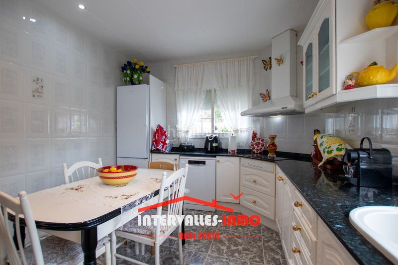 Foto 4f9e7e0c-35f9-409c-a8e2-12e428ea6a94. Casa amb calefacció a Lliçà d´Amunt