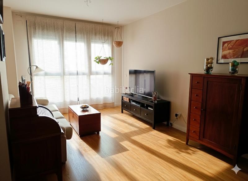 Foto 2998530c-68d6-4d83-a895-6b24b3d8b16d. Appartement avec chauffage parking piscine dans Adelfas Madrid