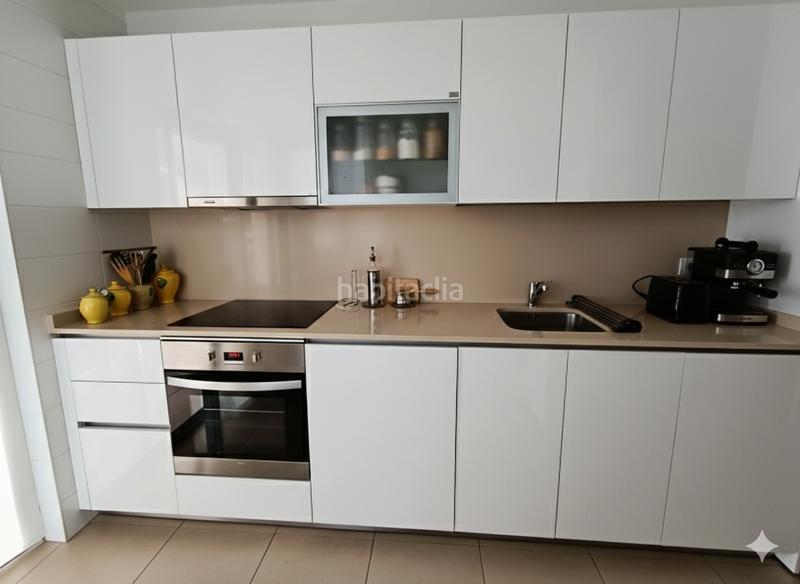 Foto 6ea89d04-4e09-43a5-93c0-4d0971878bbe. Appartement avec chauffage parking piscine dans Adelfas Madrid