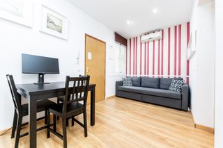 Rent Flat in Universidad-Malasaña. Vivir en malasaña sin renunciar al descanso. sí, existe.