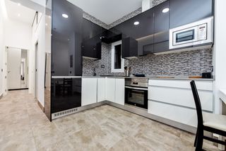Etagenwohnung in Calle de la Santísima Trinidad