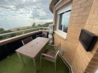 Pis  Carrer les roquetes. Se vende piso frontal  con vistas directas al mar en magic world