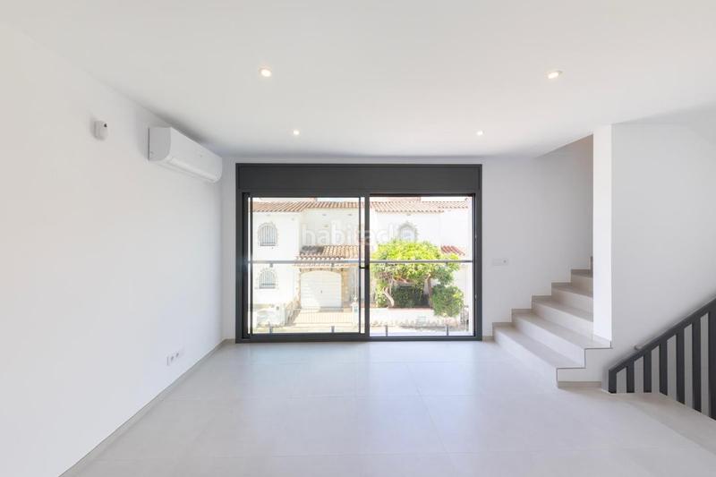 Foto ab233be6-d69a-4de7-a196-051cf0f7cf1c. Haus in Sant Maurici Empuriabrava