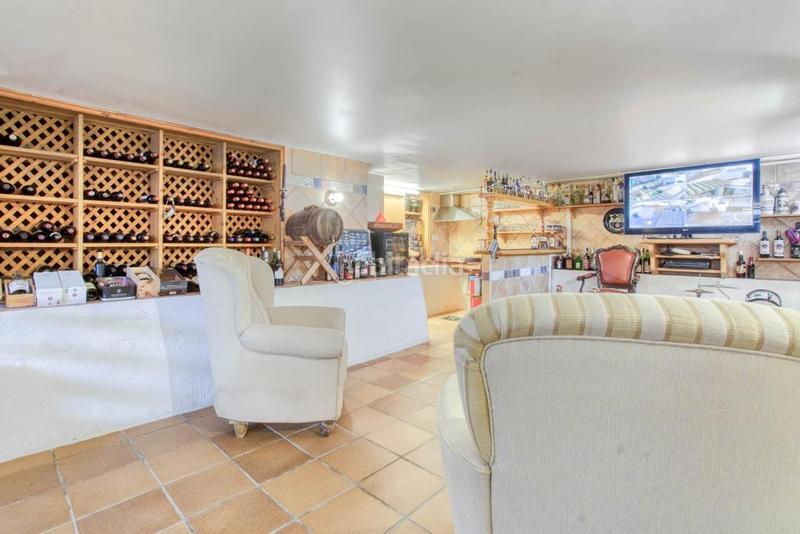 Foto ab1538ec-af2c-4bef-bc8e-5412a2e27413. House with parking pool in Requesens Empuriabrava