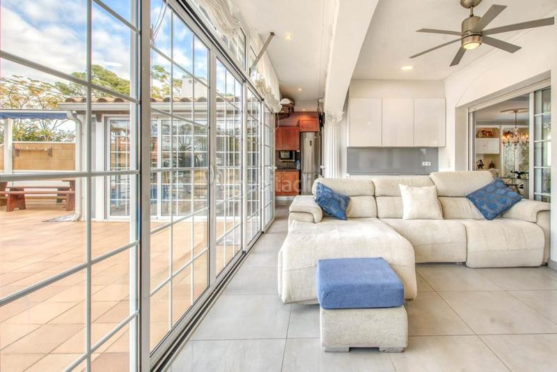 Foto abc53c48-5630-445a-9379-20ed2bcba253. House with parking pool in Requesens Empuriabrava