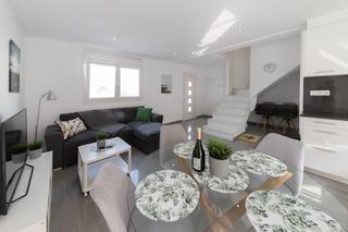 House  Carrer sant maurici-c. Licencia de alquiler! casa adosada en excelente estado cerca del