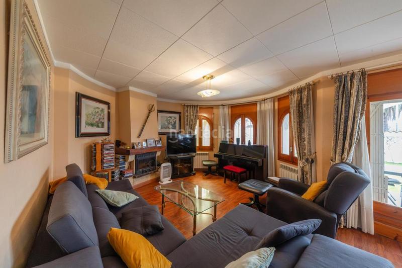 Foto f9953609-f738-4bb0-a9e5-cfb861ff1538. Casa a Peni Empuriabrava