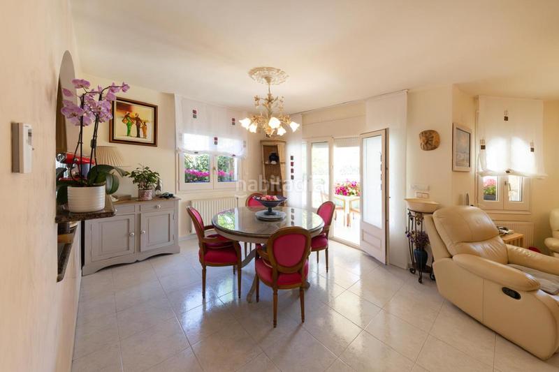 Foto 44c9f7ce-a237-4760-b027-583f7e1c3a4b. Casa amb aparcament piscina a Muga - Gran Reserva - Badia Empuriabrava