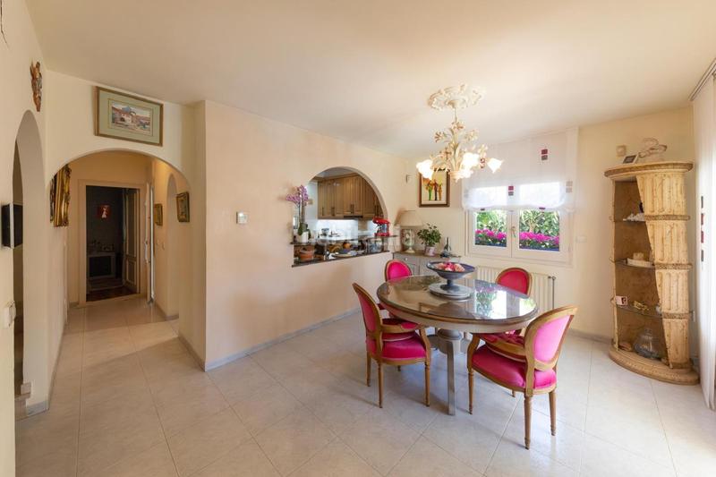 Foto f8dc4377-91ed-4773-a53c-96c9ea3b6b8e. Casa amb aparcament piscina a Muga - Gran Reserva - Badia Empuriabrava