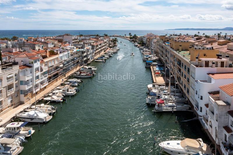 Foto 63f9d056-4398-4e93-992b-c34cef3220ab. Casa amb aparcament a Salins - Cavall de Mar Empuriabrava