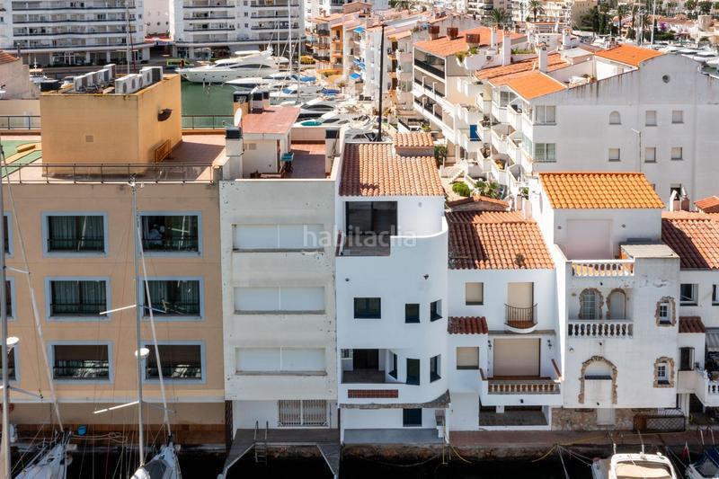 Foto dd5d6662-f3b9-4515-9f44-f31c33369a54. Casa amb aparcament a Salins - Cavall de Mar Empuriabrava