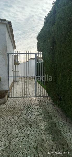 Foto 2c26f6a7-c153-45ec-a85b-40c6441abbc0. Maison avec piscine dans Cap Ras - Creus - Falconera Empuriabrava