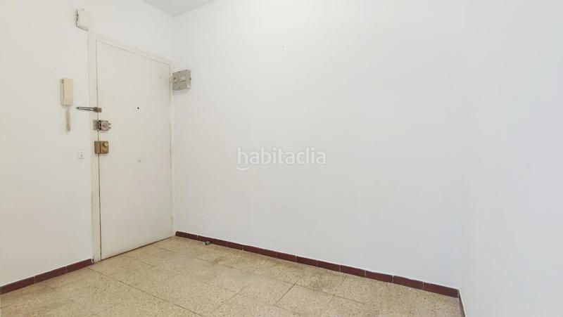 Foto 9c9df021-45ed-4fb1-b939-f139b843aeee. Piso apartamento con terraza y jardines comunitarios, centro en Sitges
